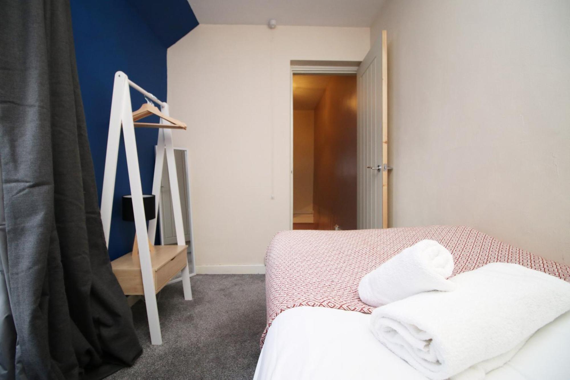 Cosy 3Br Home, Scenic Views, Ideal For Walks & Work Abertillery Екстер'єр фото