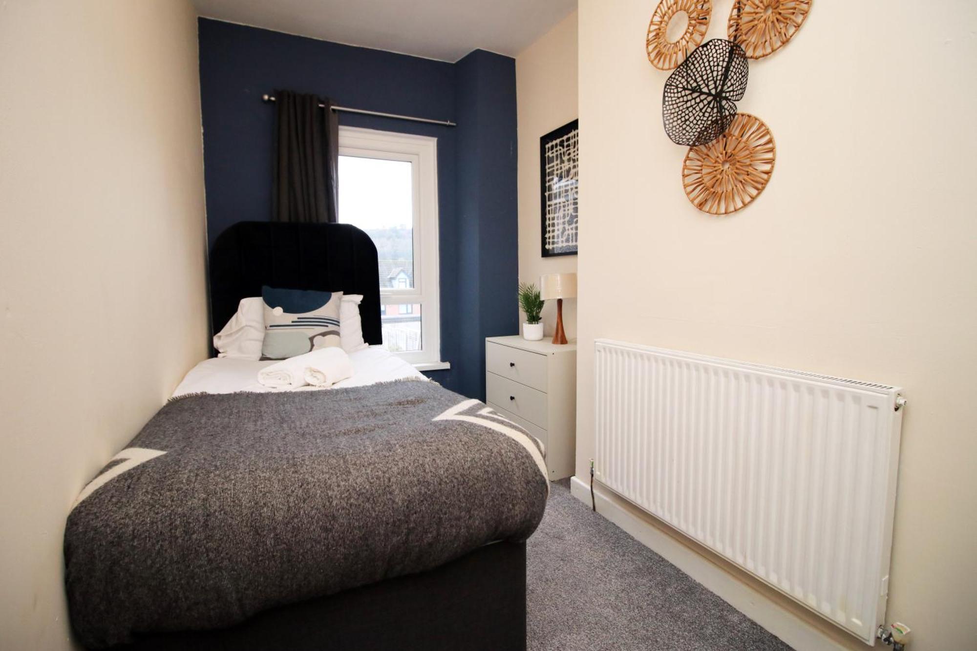 Cosy 3Br Home, Scenic Views, Ideal For Walks & Work Abertillery Екстер'єр фото