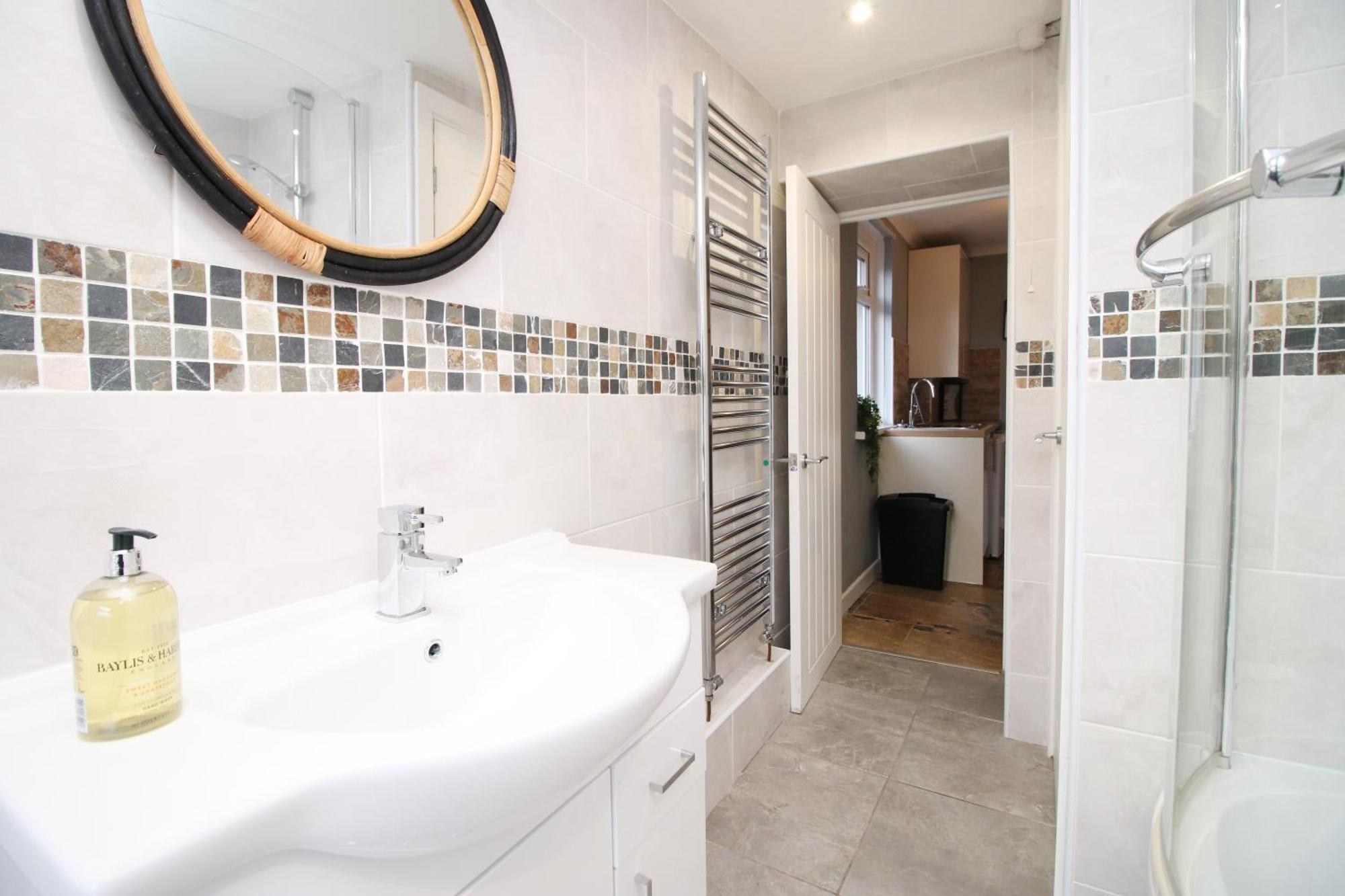 Cosy 3Br Home, Scenic Views, Ideal For Walks & Work Abertillery Екстер'єр фото