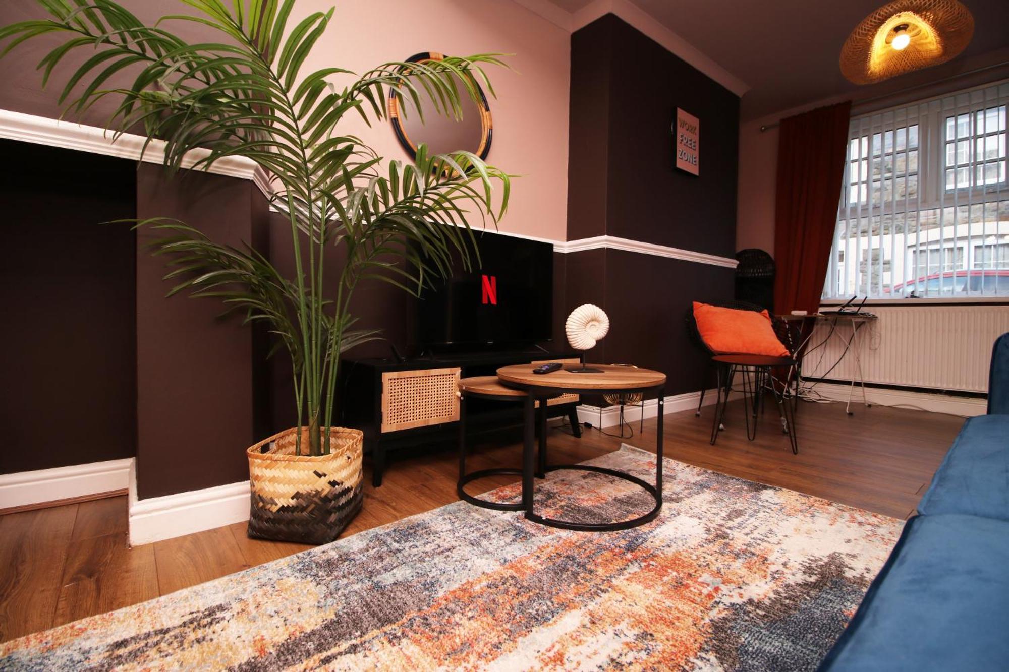 Cosy 3Br Home, Scenic Views, Ideal For Walks & Work Abertillery Екстер'єр фото